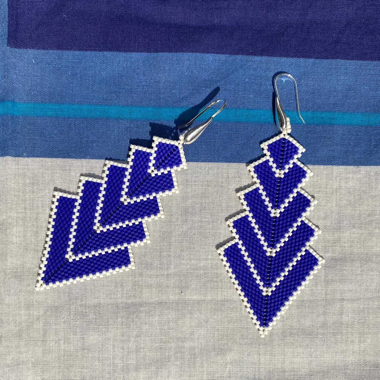 Aretes Capella Azul Rey y Blanco