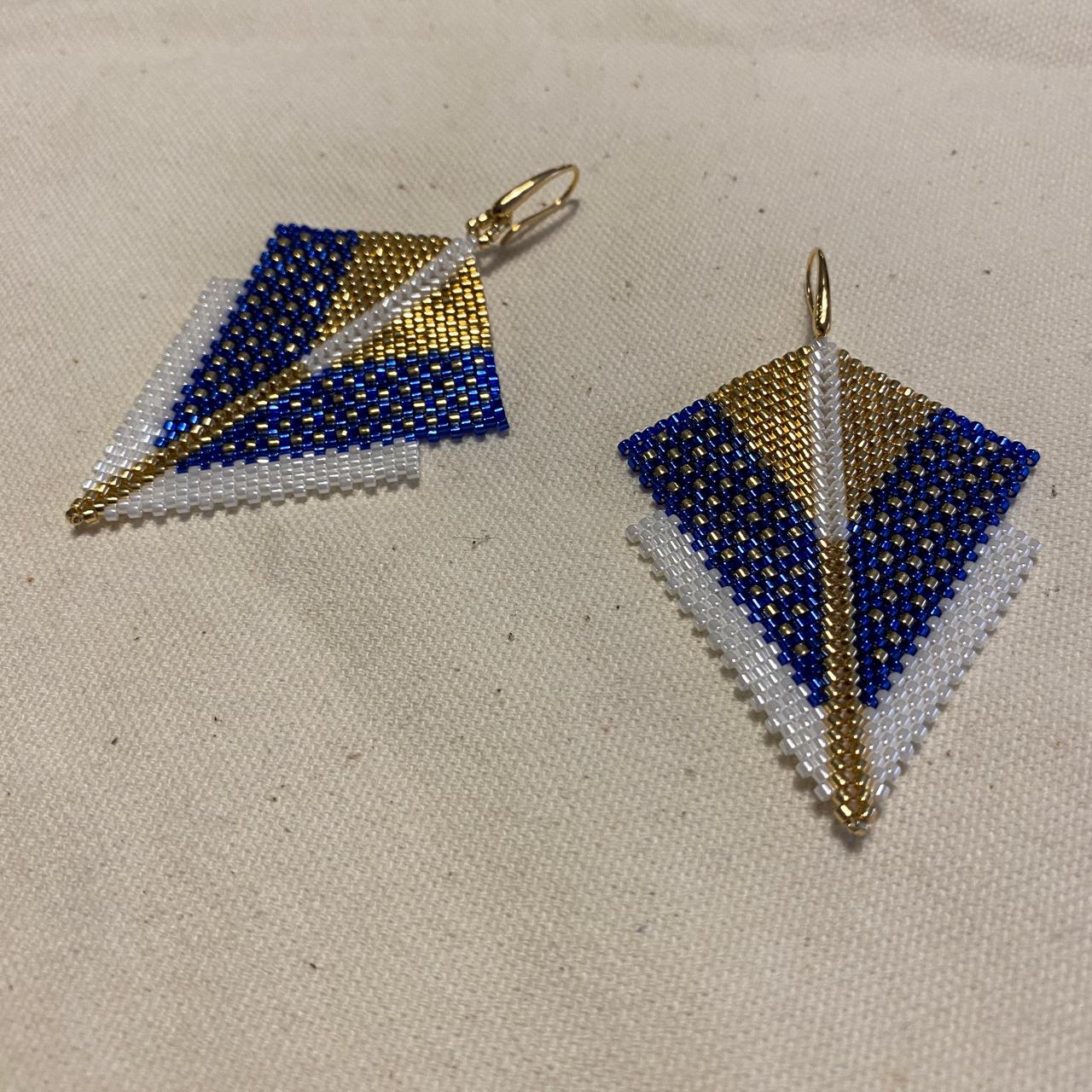 Aretes Canopo Azul y Blanco