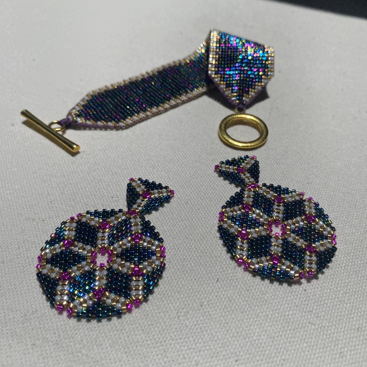 Conjunto Aretes Altair I y Pulsera Geométrica Azul Reflejos