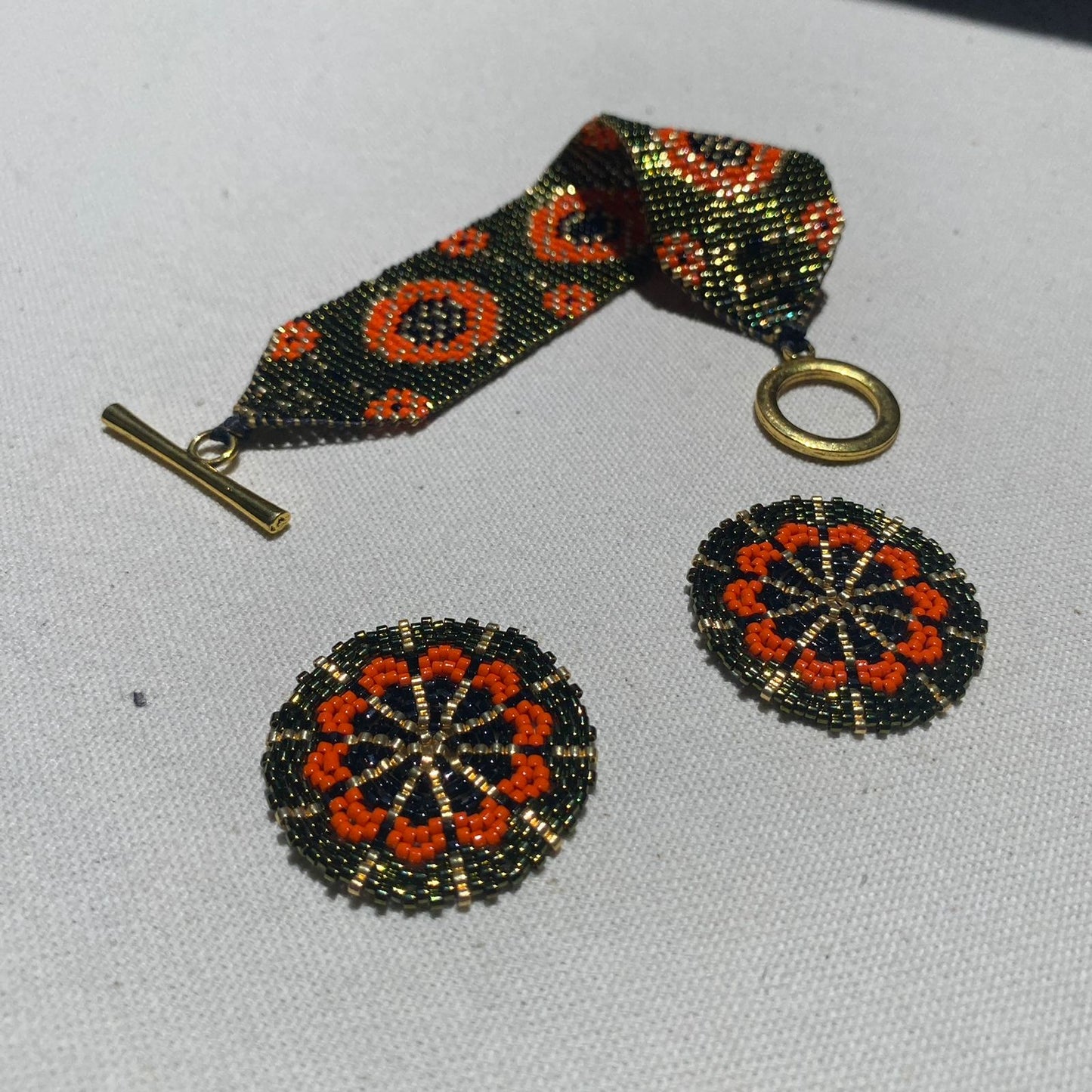 Aretes Juno Cempasúchitl Verde