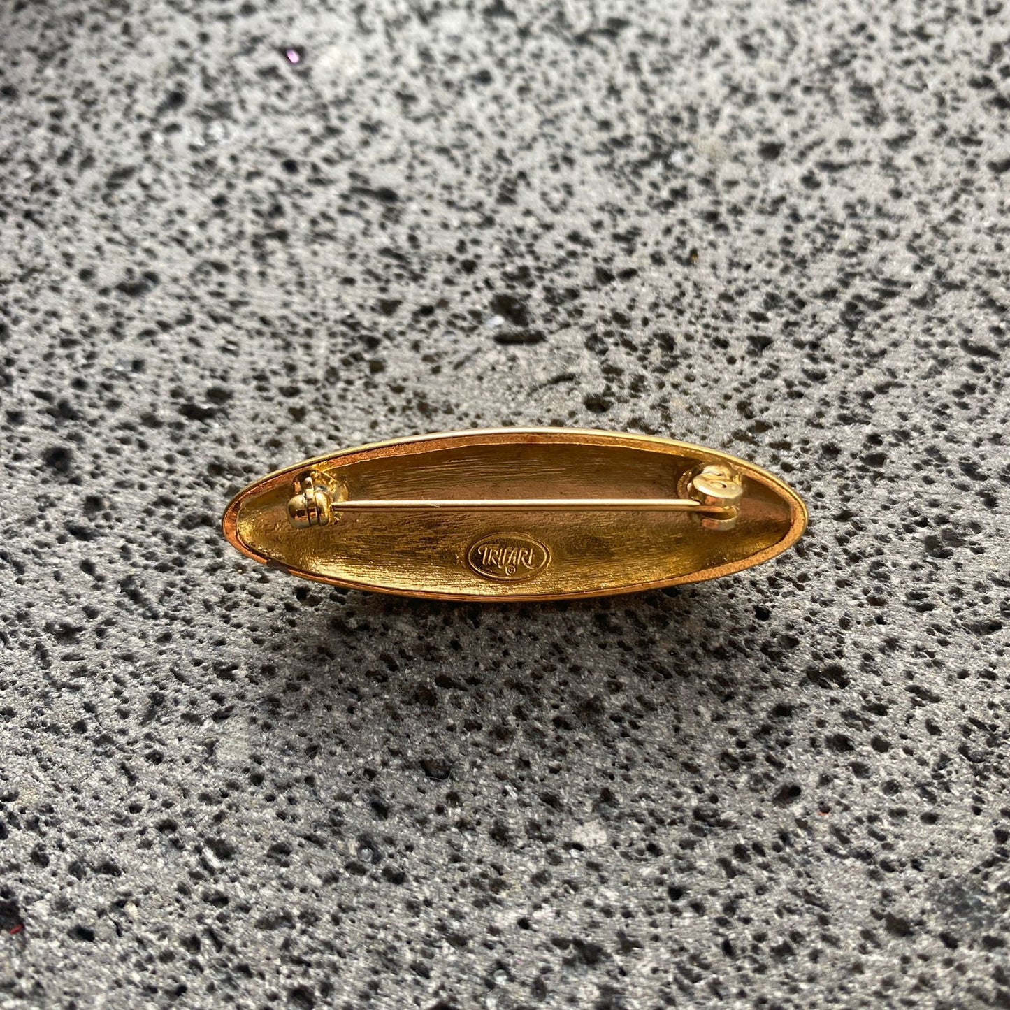 Broche Vintage Dorado y Negro