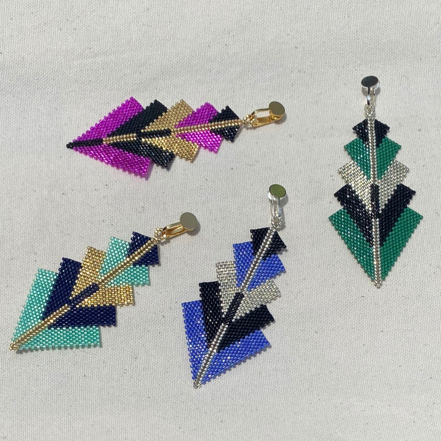 Aretes Capella Morado y Azul Marino