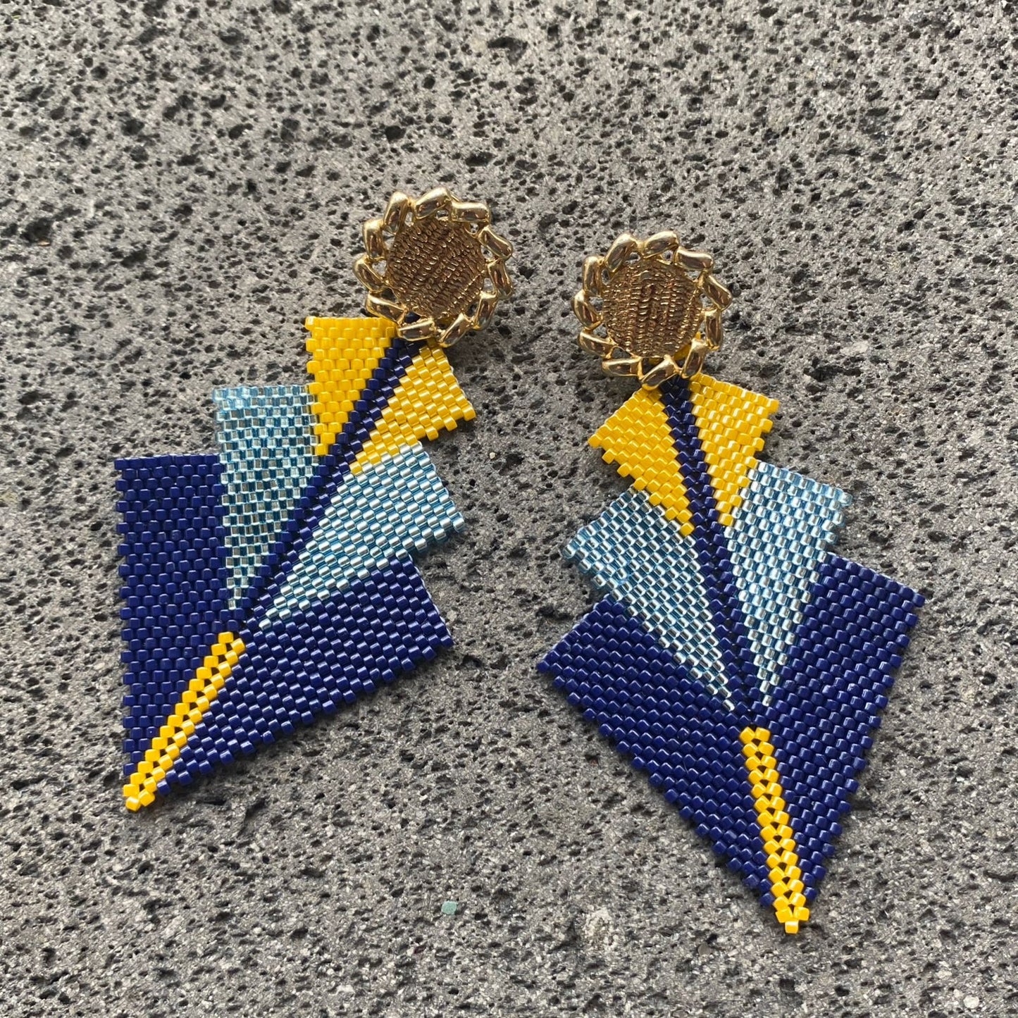 Clips Vintage Flor Dorado