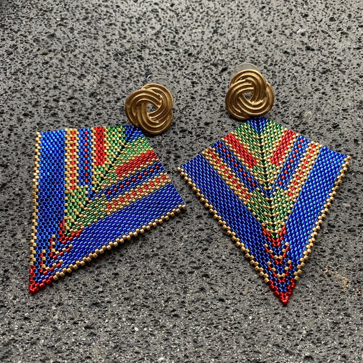 Postes Vintage Trenzas Dorado