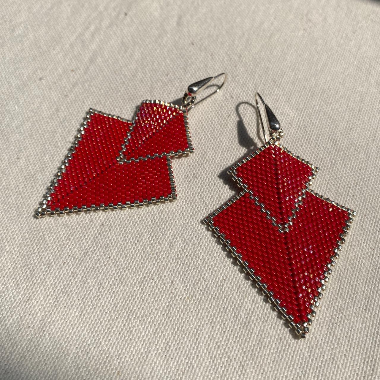 Aretes Atik Rojo y Plateado