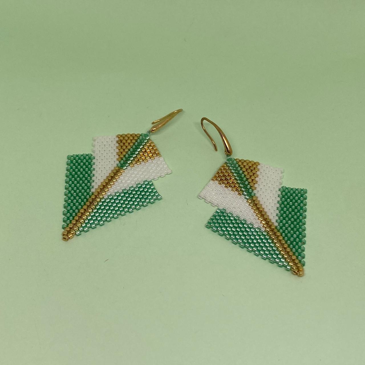 Aretes Centauri Verde Agua, Blanco y Dorado
