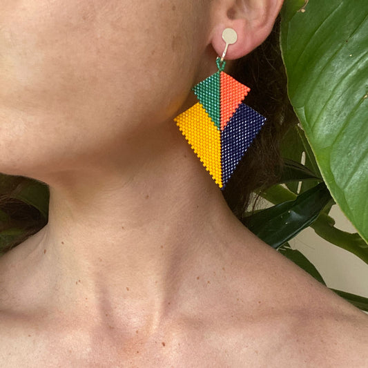 Aretes Atik Amarillo y Azul Marino - Asimétrico