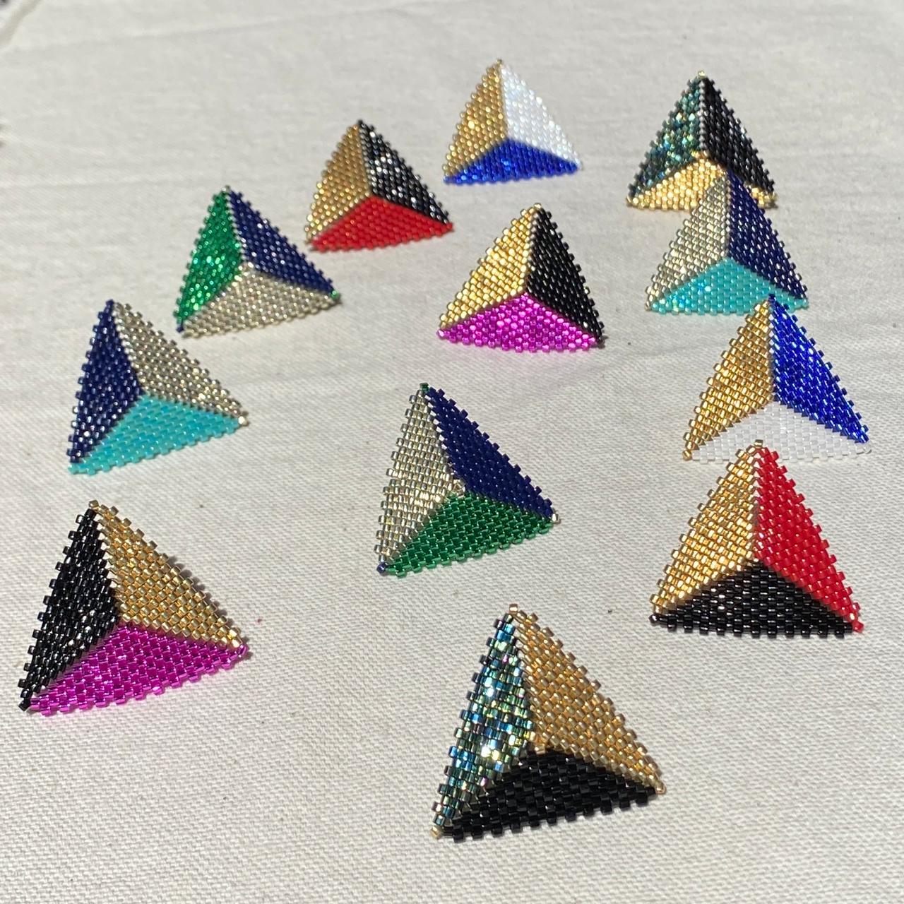 Aretes Triángulos Verde Limón y Azul Marino