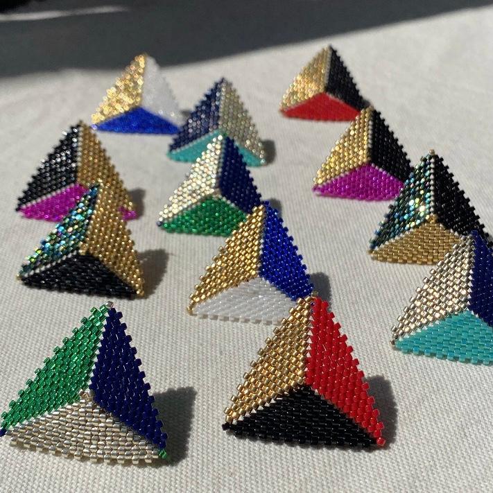 Aretes Triángulos Azul, Blanco y Dorado