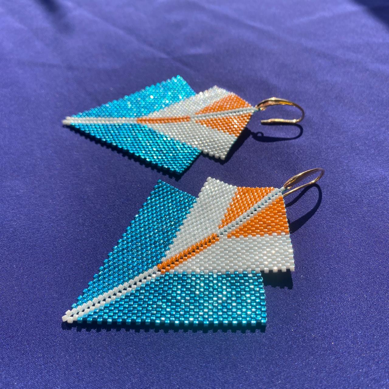 Aretes Sirius Azul Eléctrico