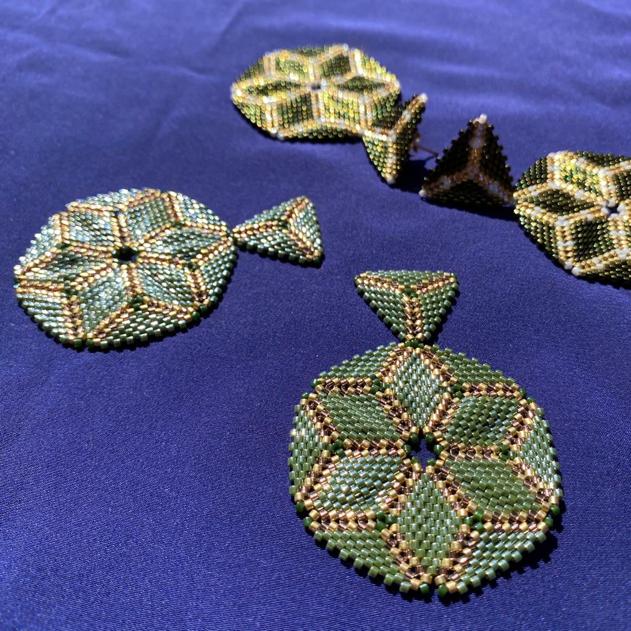 Aretes Altair II Verde Claro, Dorado y Cobre