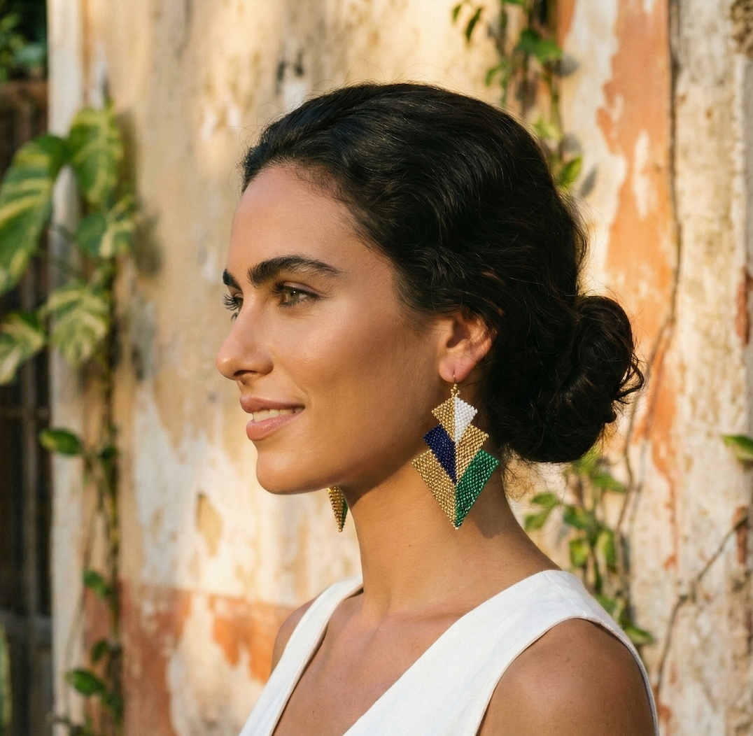 Aretes Danika Dorado y Verde Limón - Asimétrico