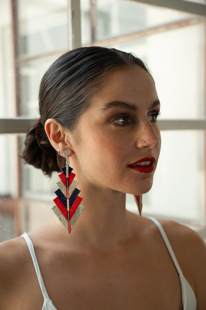 Aretes Prabhas Rojo y Azul Marino