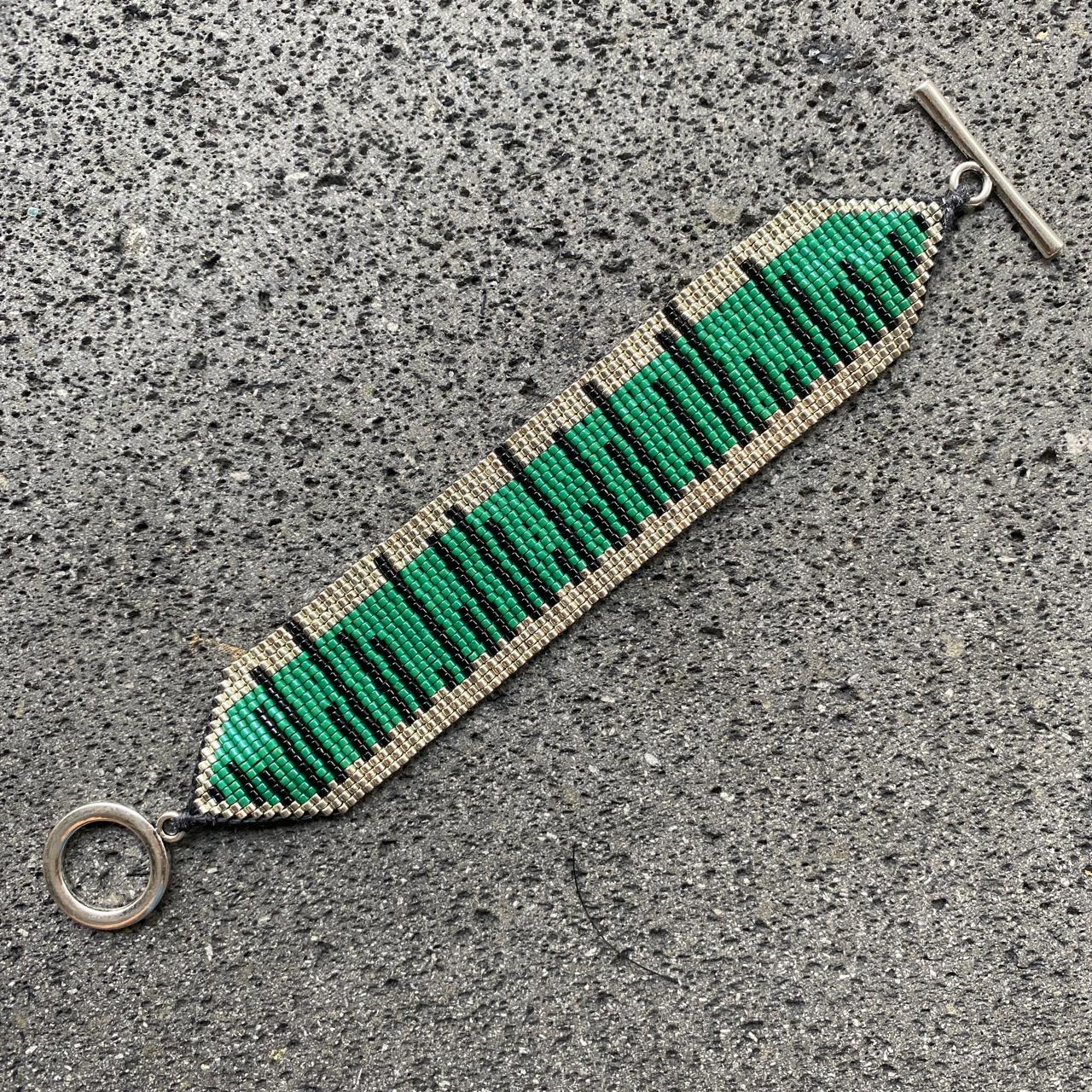 Conjunto Aretes Capella y Pulsera Verde Esmeralda