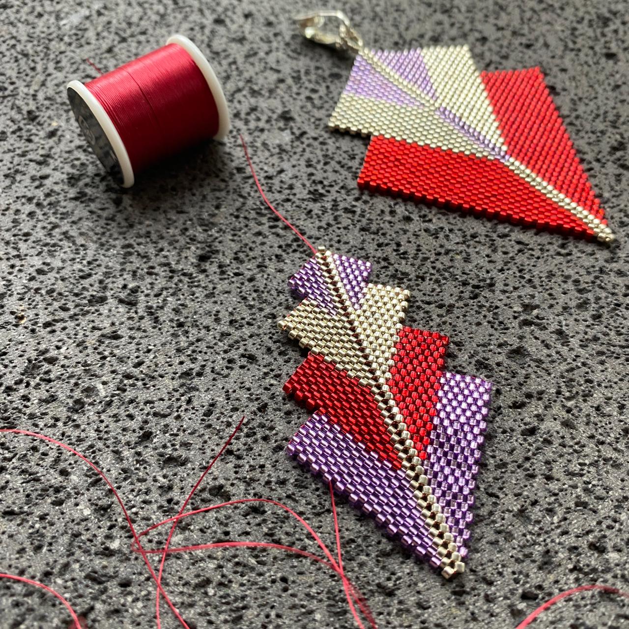 Aretes Prabhas Rojo y Morado