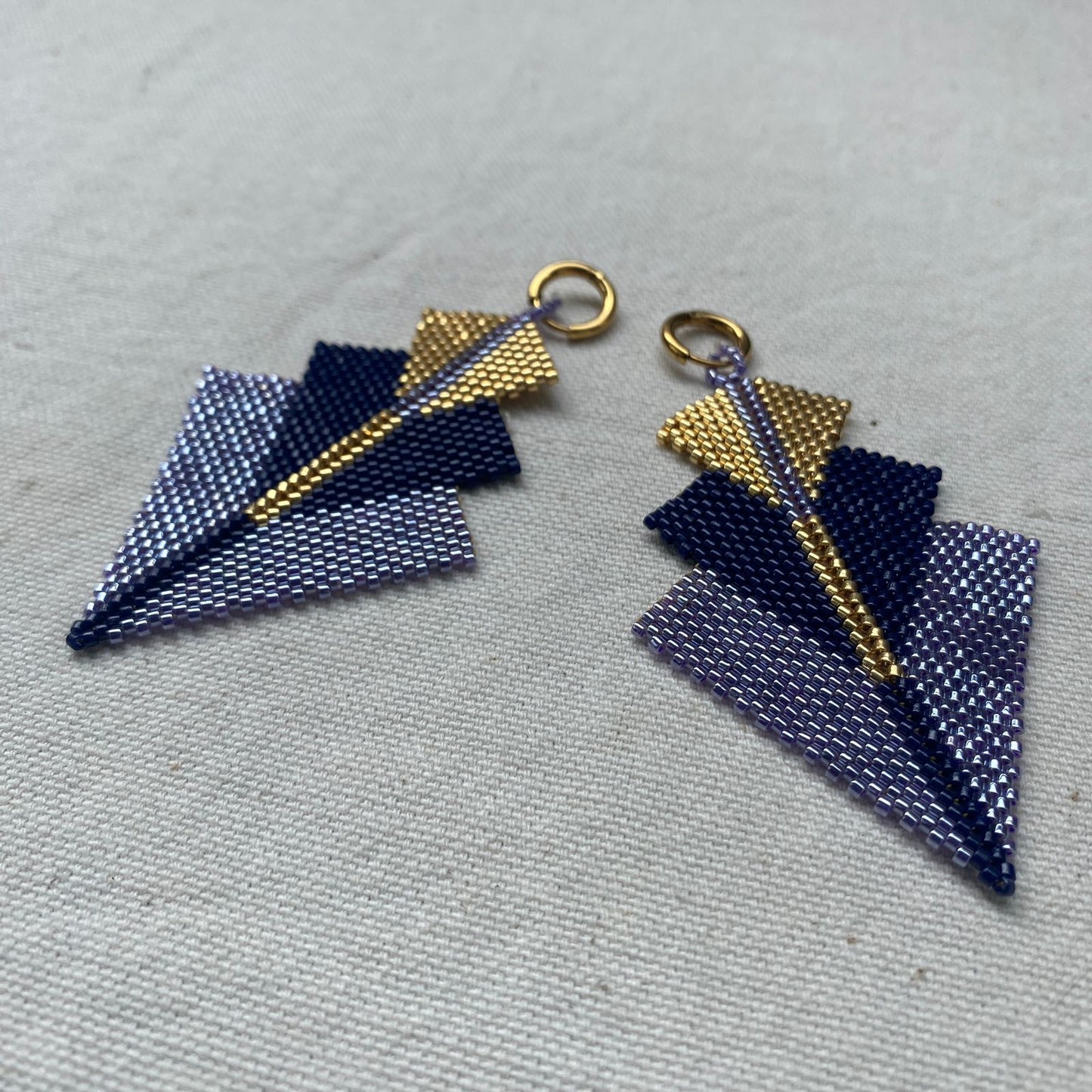 Aretes Danika Morado y Azul Marino