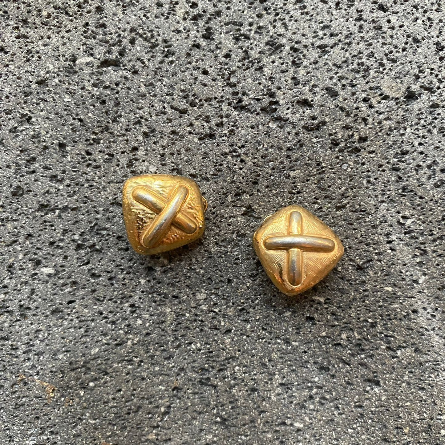 Clips Vintage Cruz Dorado