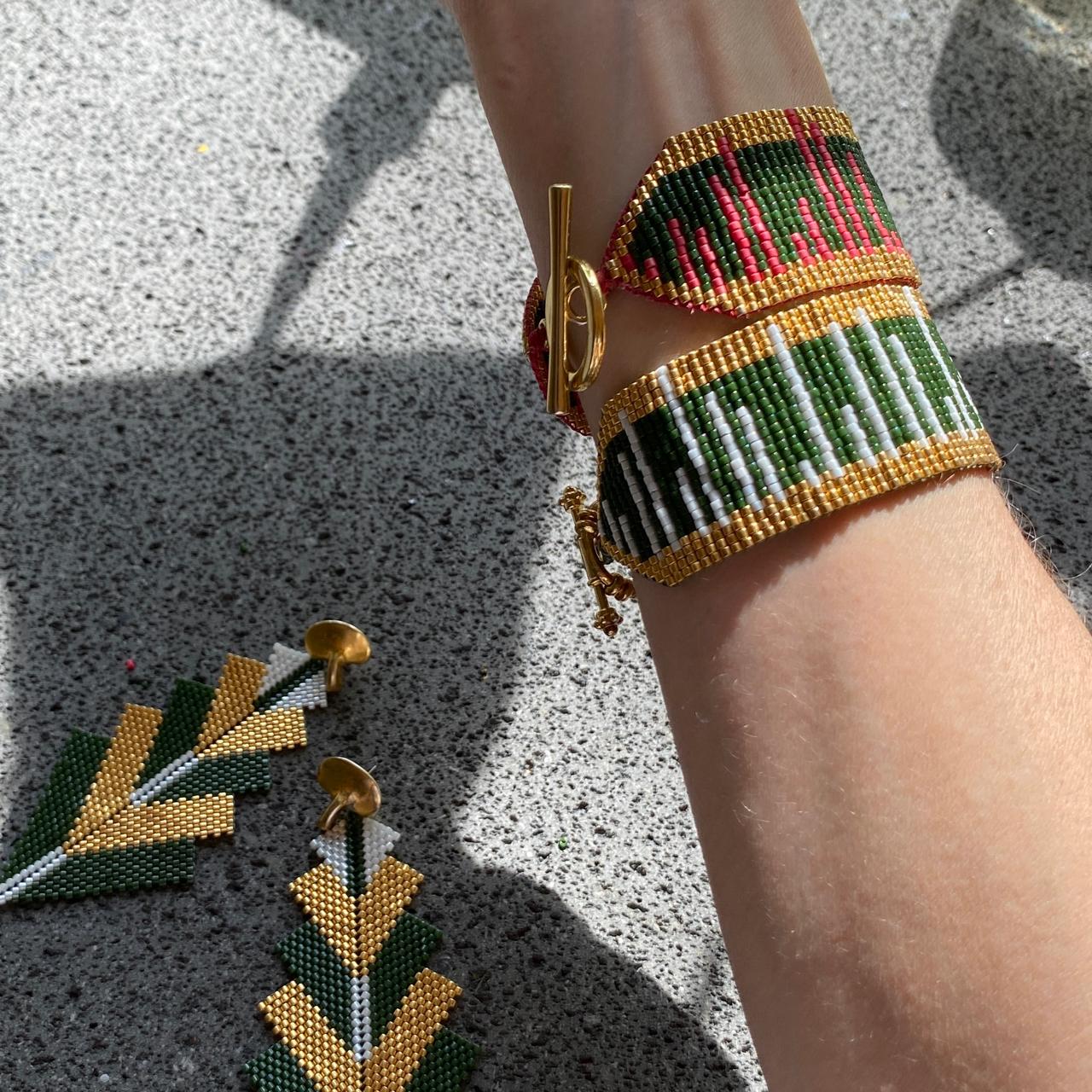 Pulsera Líneas Verde Olivo y Blanco