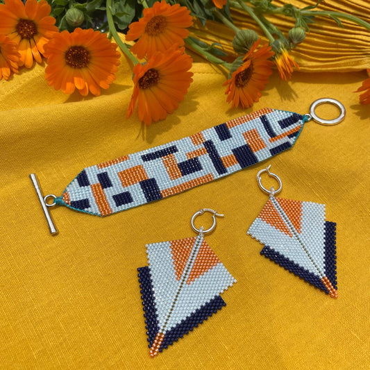 Conjunto Aretes Canopo y Pulsera Azul Marino, Blanco y Naranja