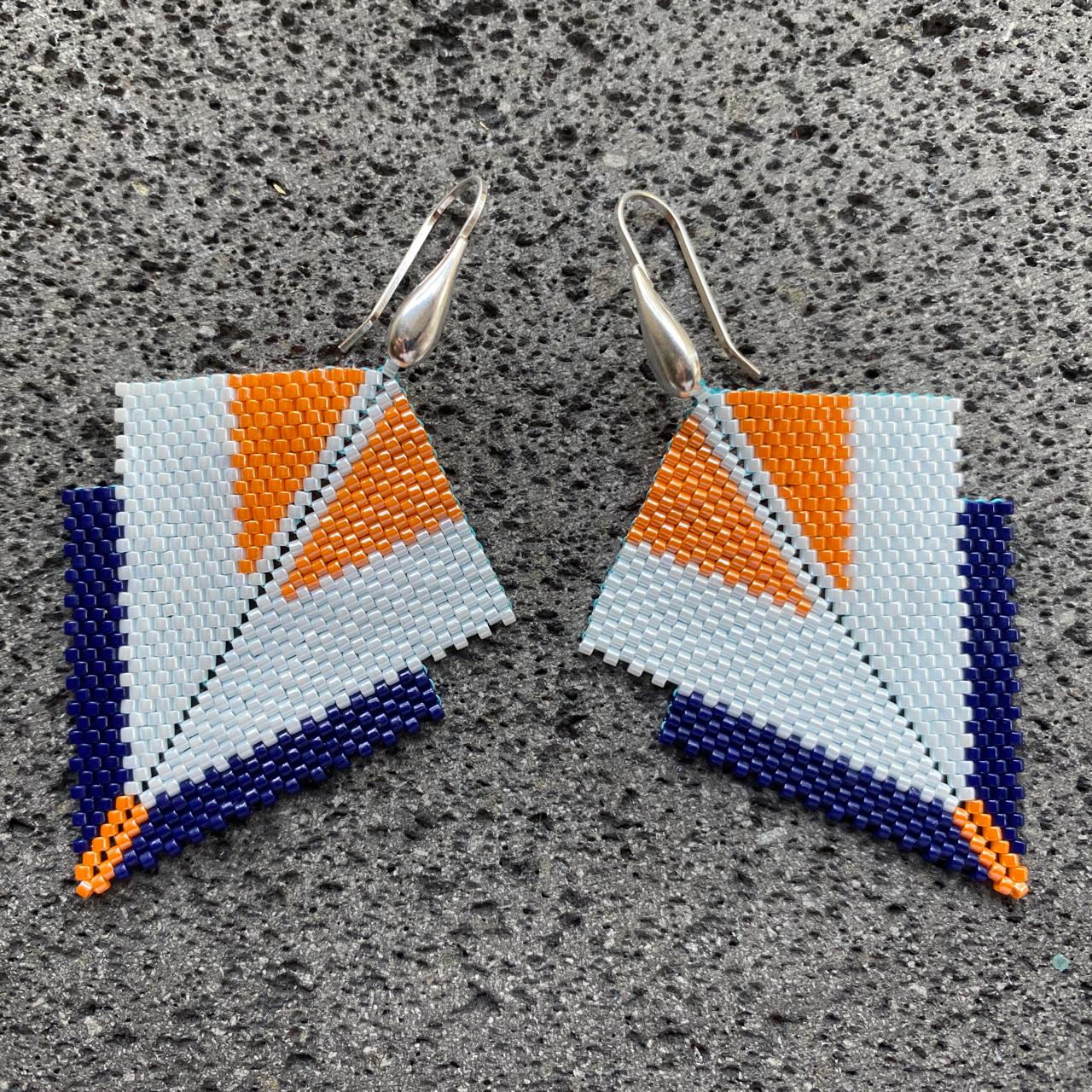 Conjunto Aretes Canopo y Pulsera Azul Marino, Blanco y Naranja