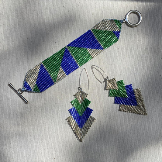 Conjunto Aretes Rigel y Pulsera Verde Limón, Azul y Plateado