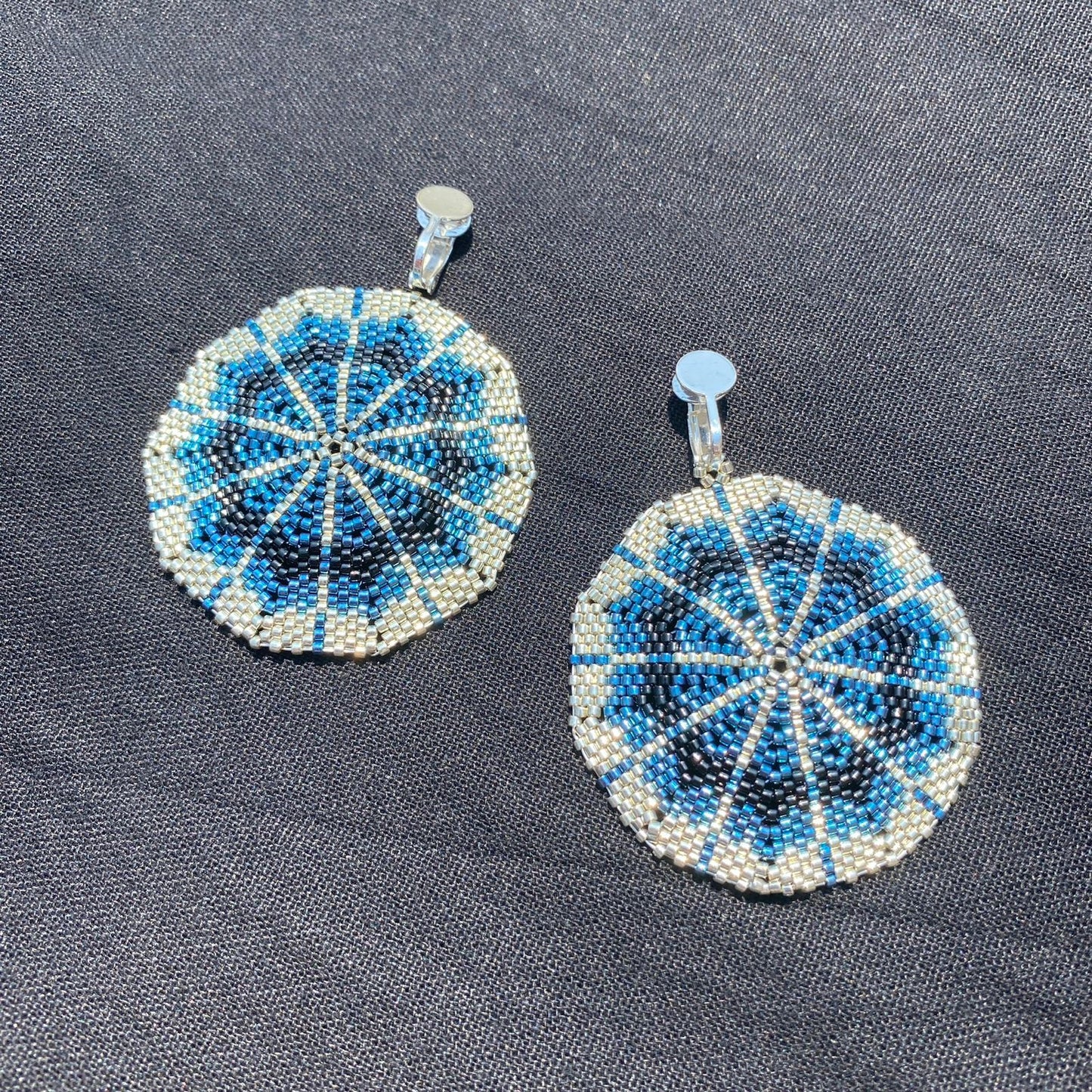 Aretes Pegasi Azul Eléctrico