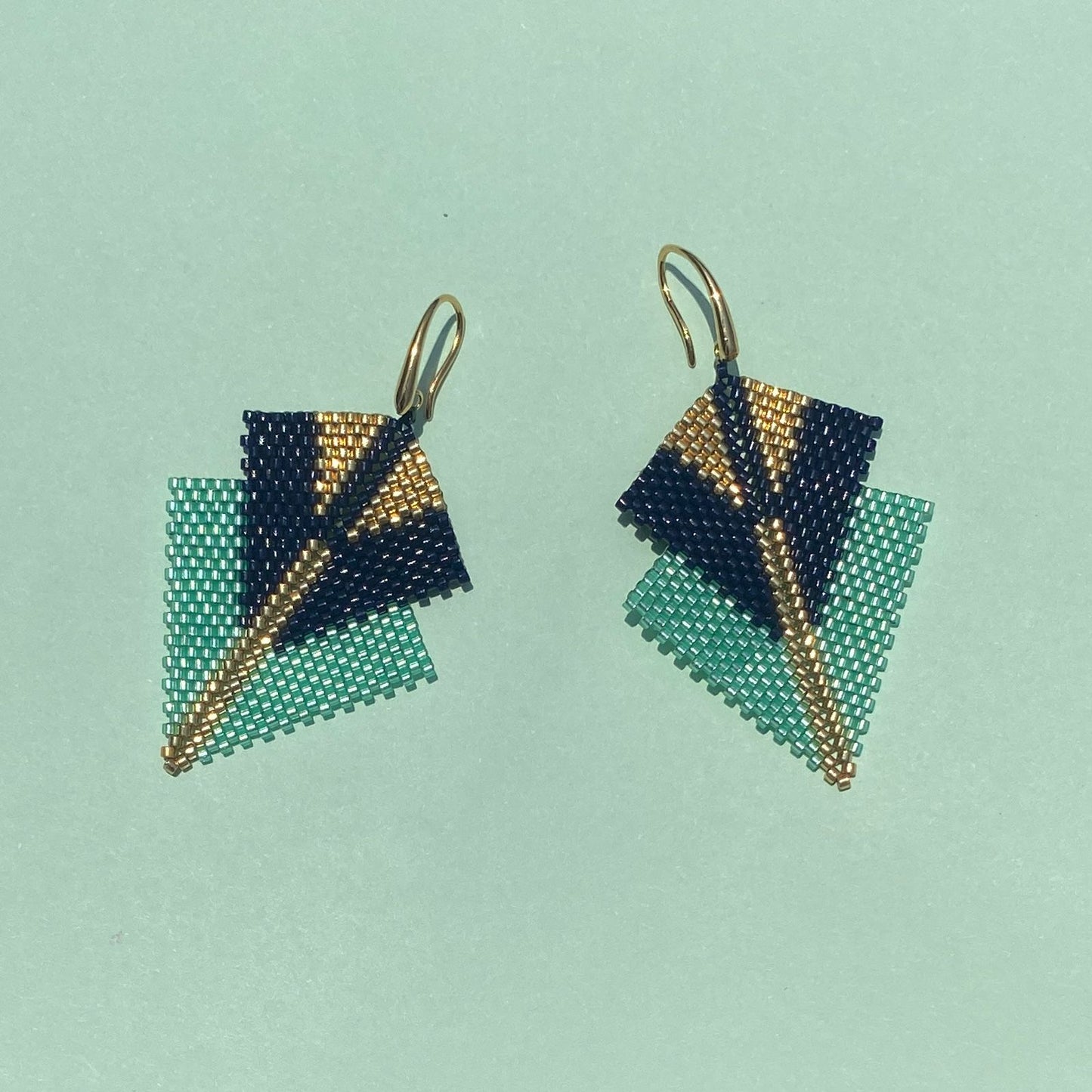Aretes Centauri Verde Agua, Azul Marino y Dorado