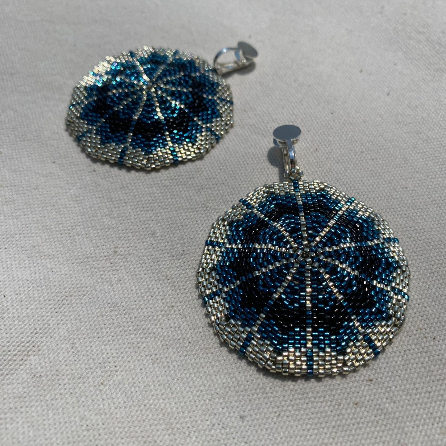 Aretes Pegasi Azul Eléctrico