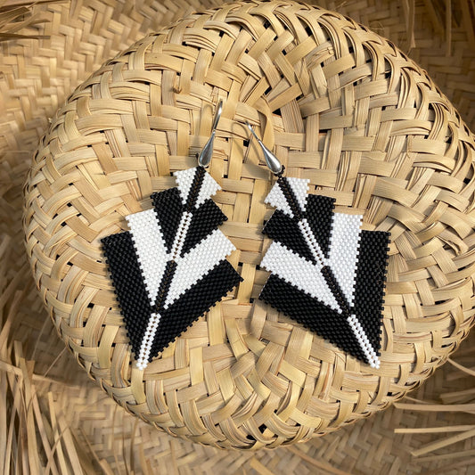 Aretes Vega Negro y Blanco