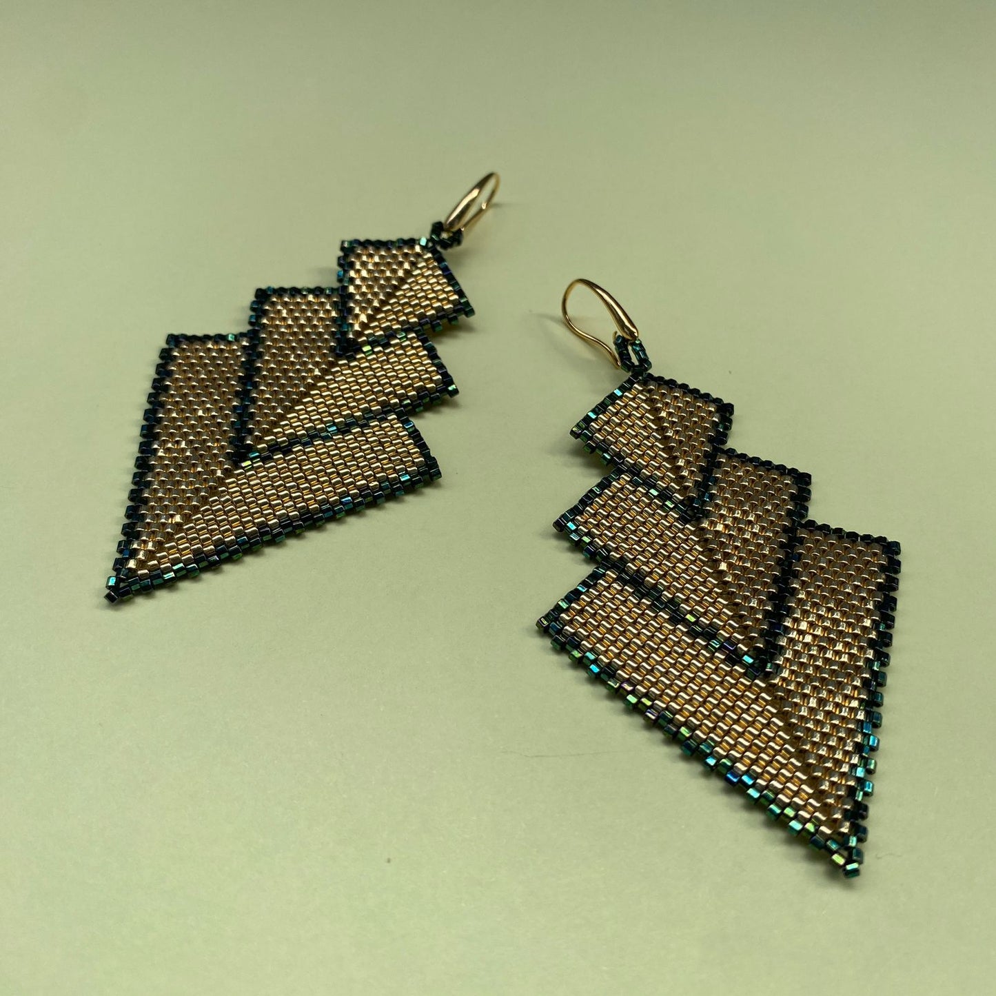 Aretes Danika Dorado y Verde