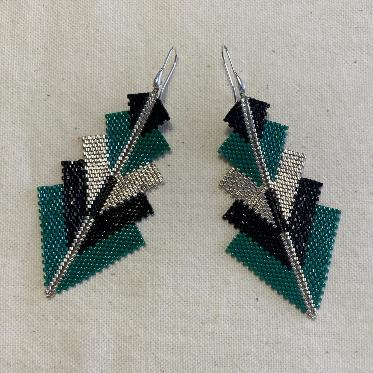 Conjunto Aretes Capella y Pulsera Verde Esmeralda