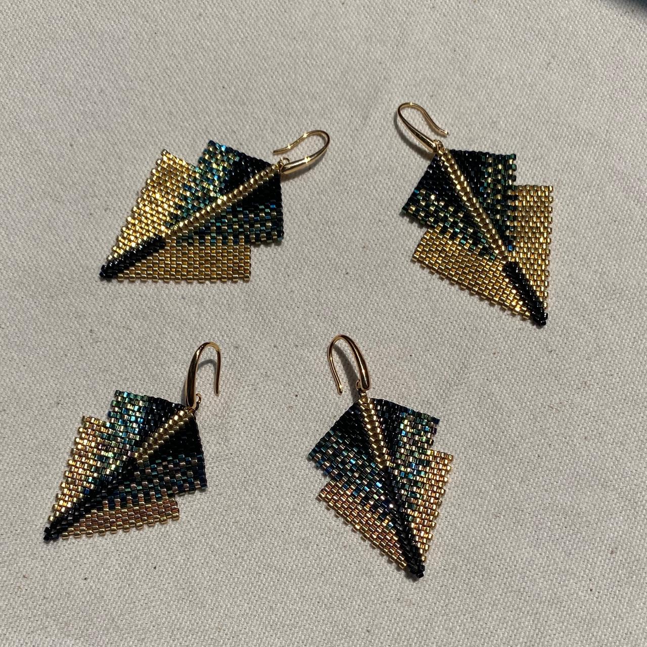 Aretes Centauri Dorado y Verde