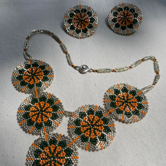 Conjunto Aretes Juno y Collar Cempasúchitl