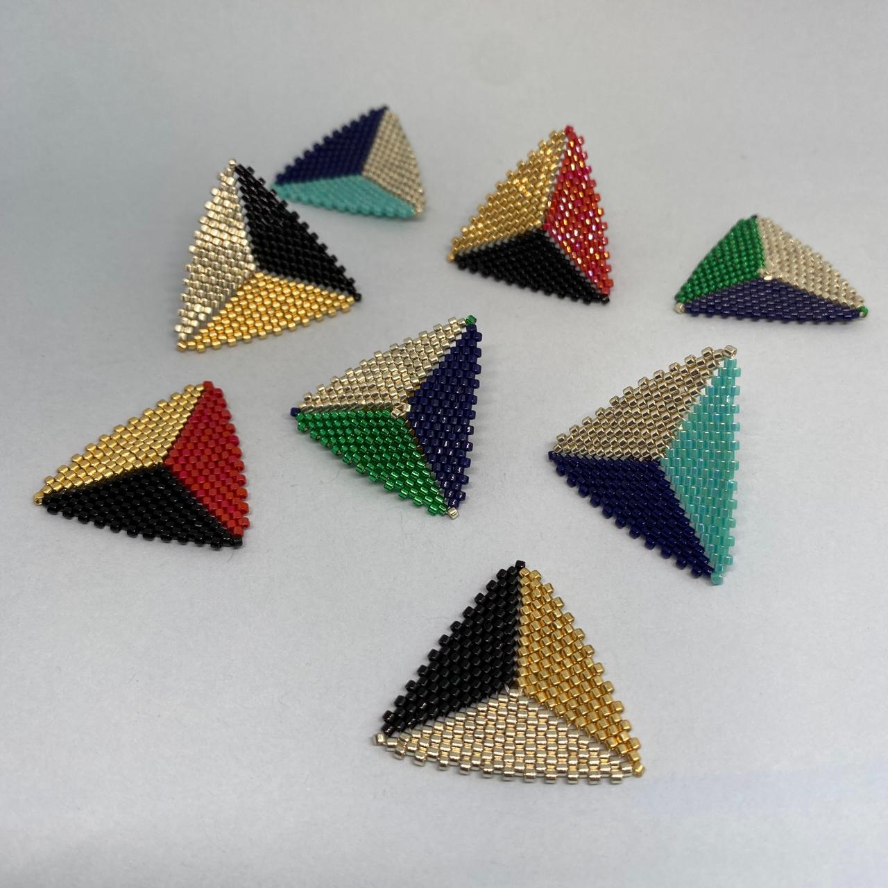 Aretes Triángulos Negro, Dorado y Plateado