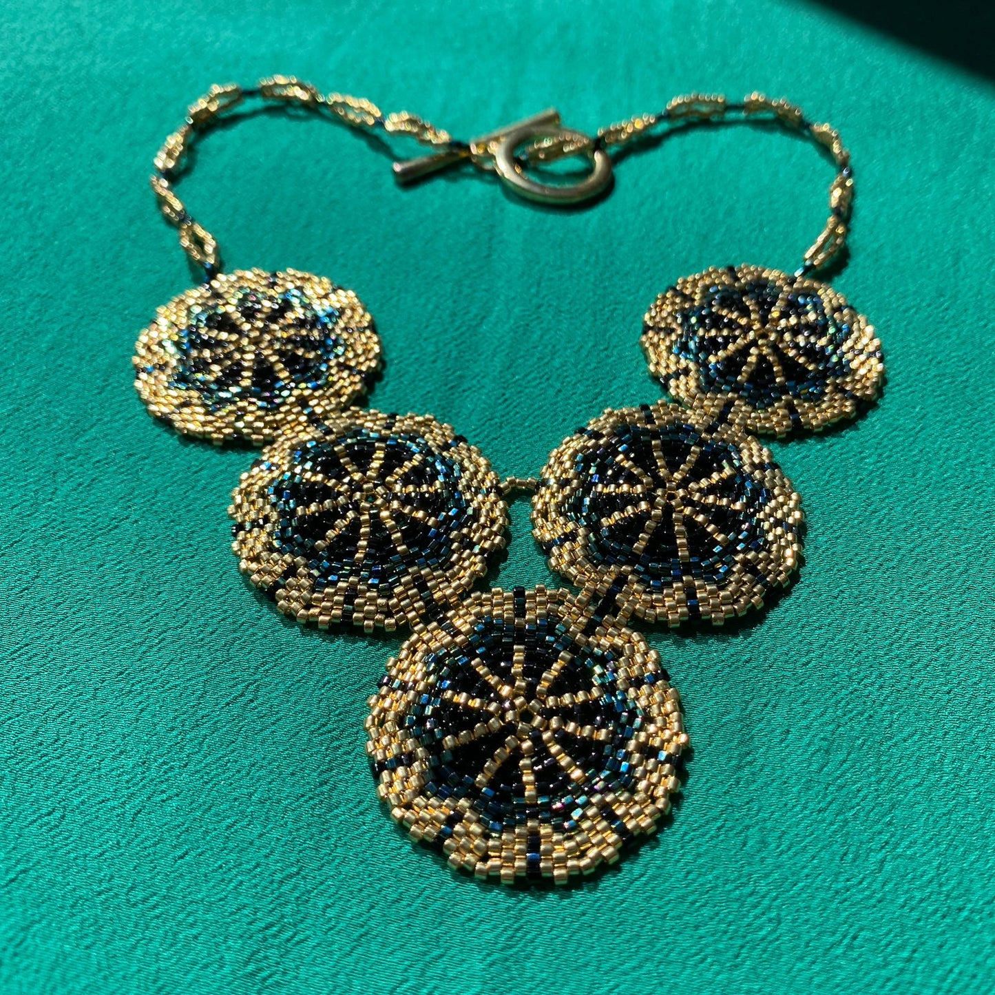 Collar Cempasúchitl Verde y Negro