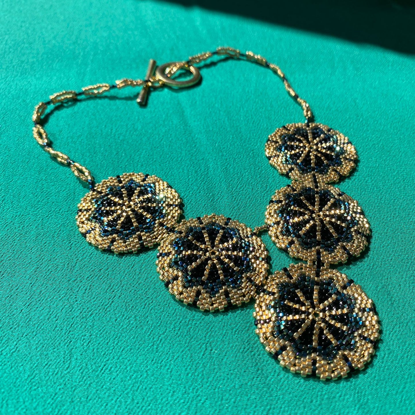 Collar Cempasúchitl Verde y Negro