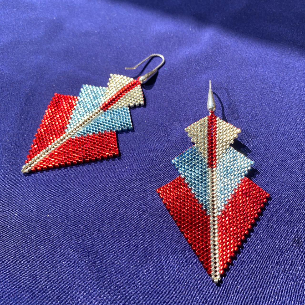 Aretes Danika Rojo y Azul Claro