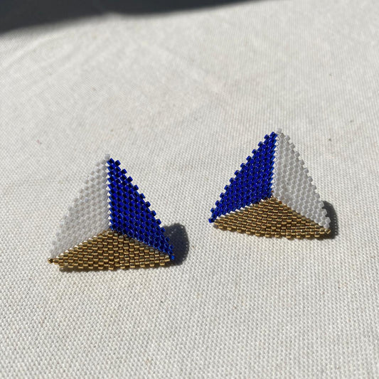 Aretes Triángulos Azul, Blanco y Dorado