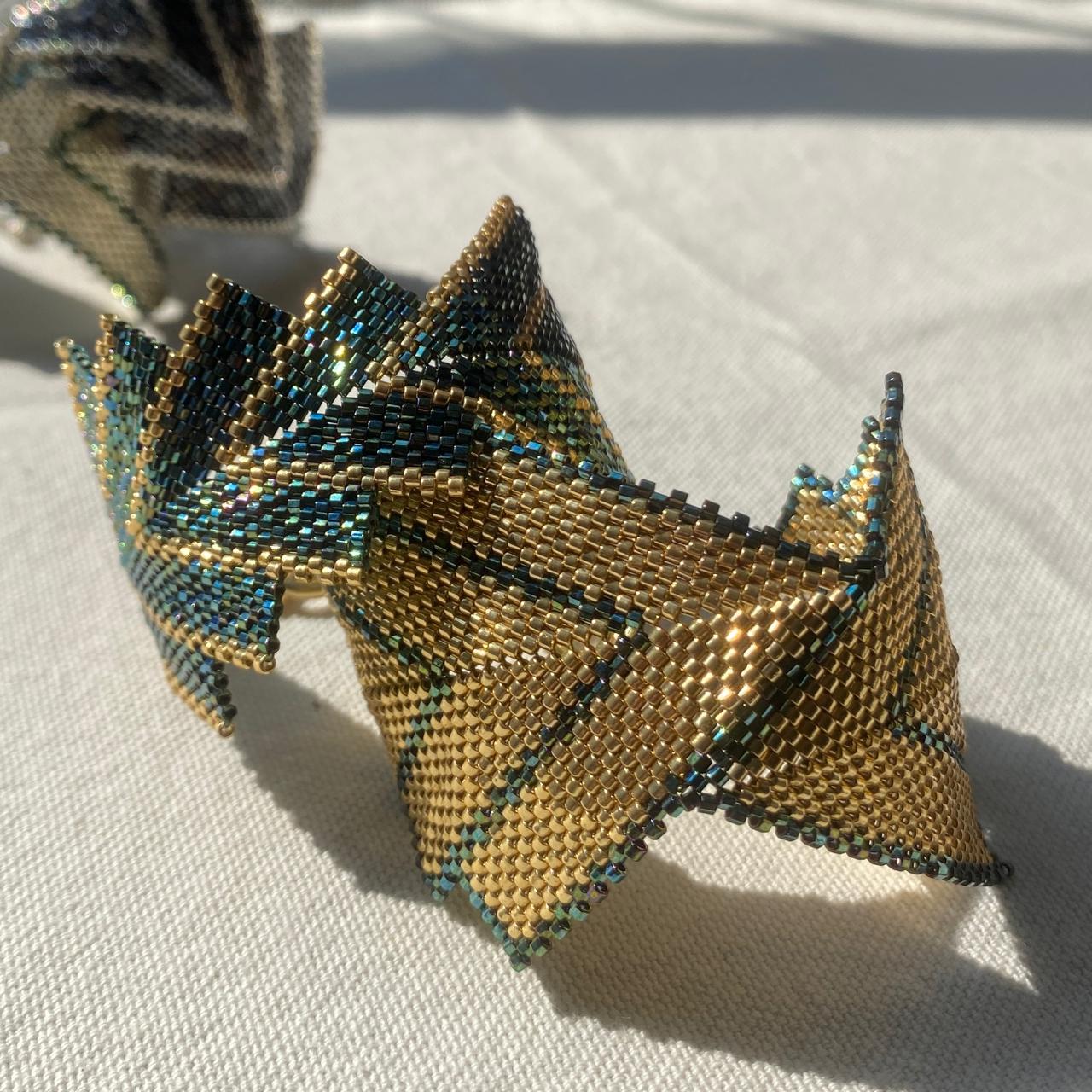 Pulsera Vega Dorado y Verde