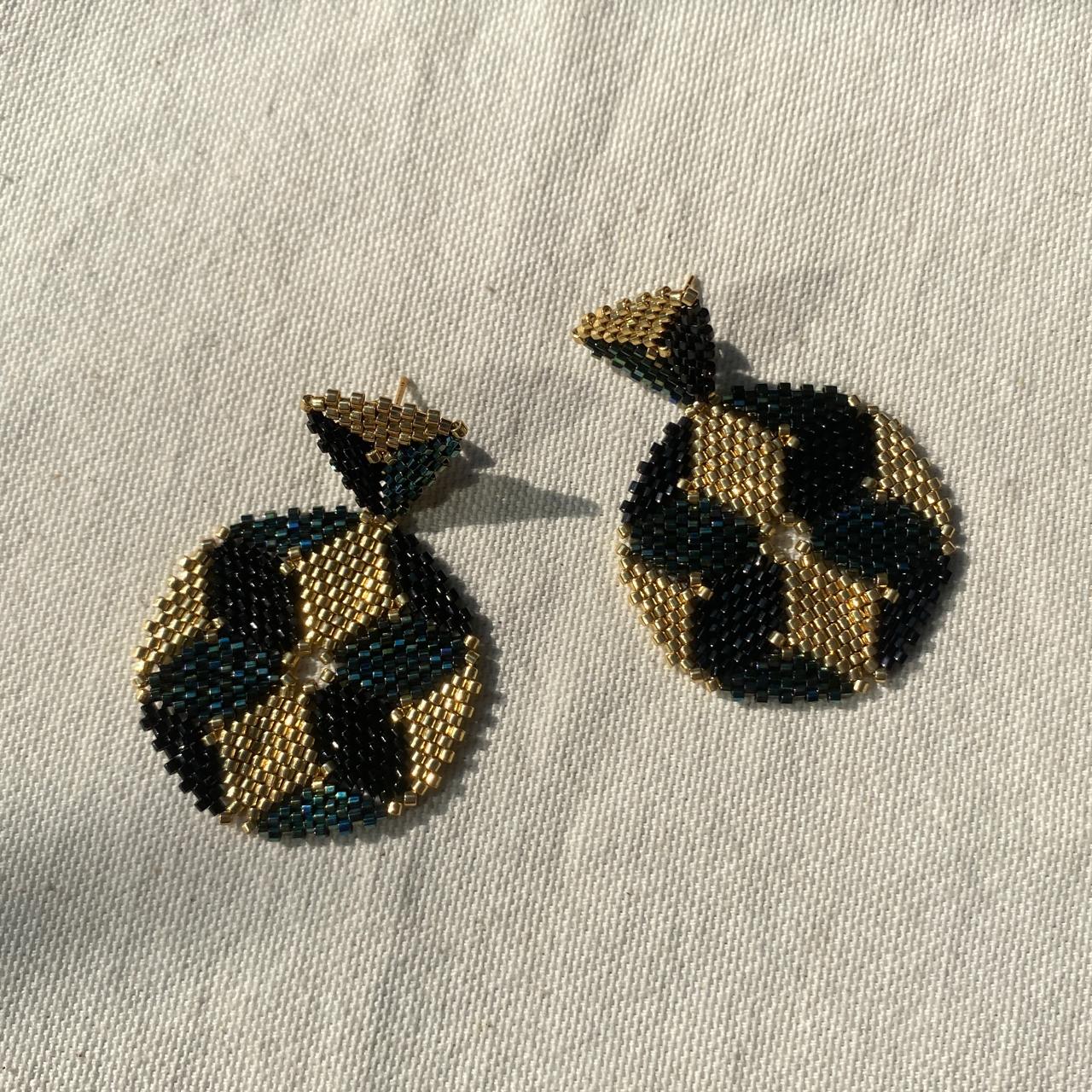 Aretes Altair I Negro, Verde y Dorado