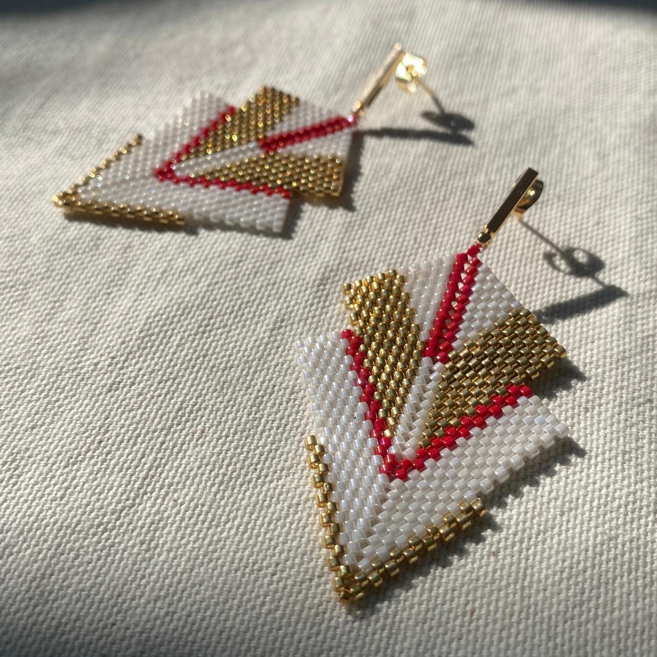 Aretes Centauri Blanco y Rojo