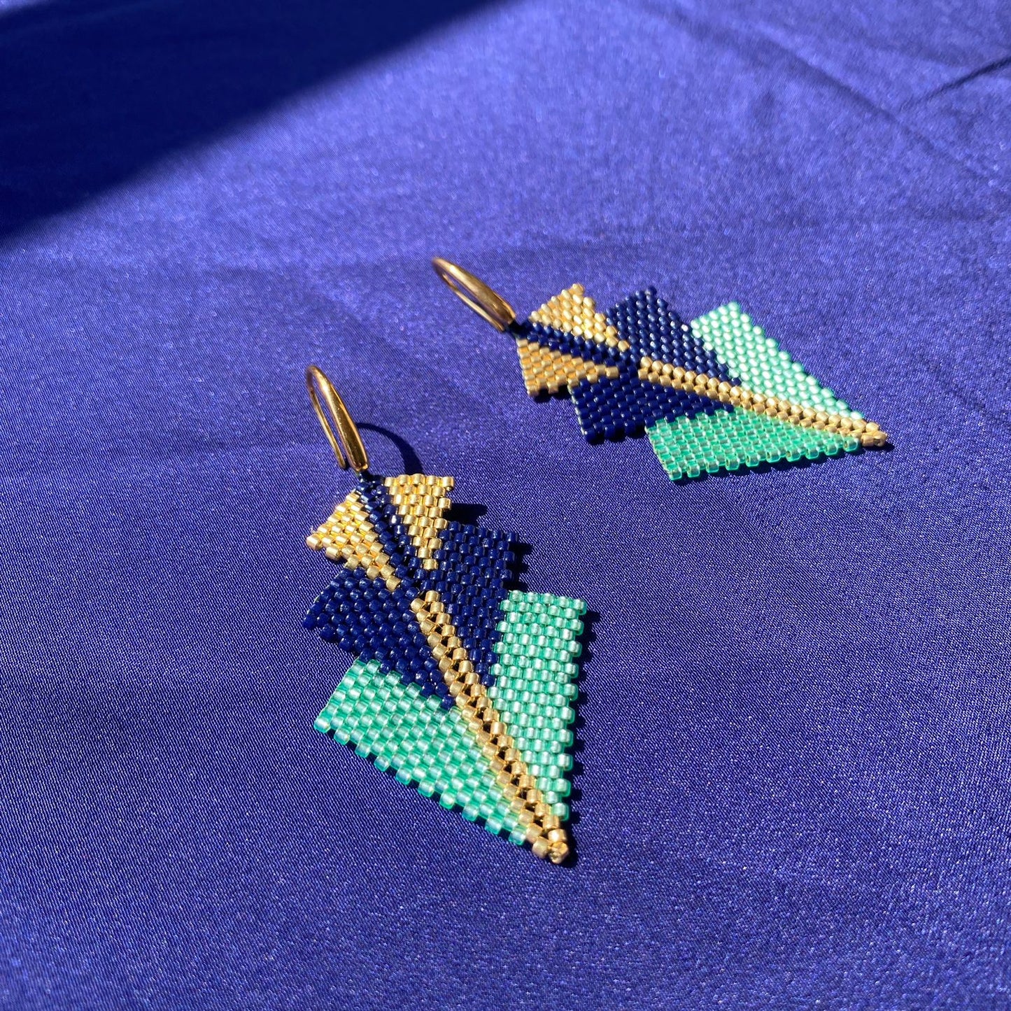 Aretes Mini Rigel Verde Agua, Azul Marino y Dorado
