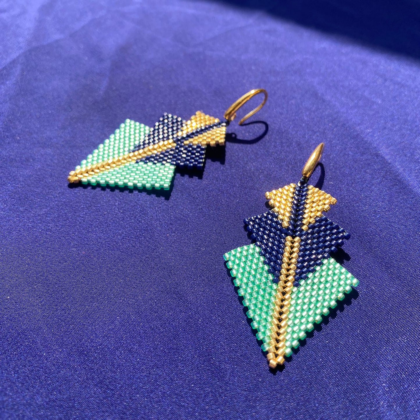 Aretes Mini Rigel Verde Agua, Azul Marino y Dorado