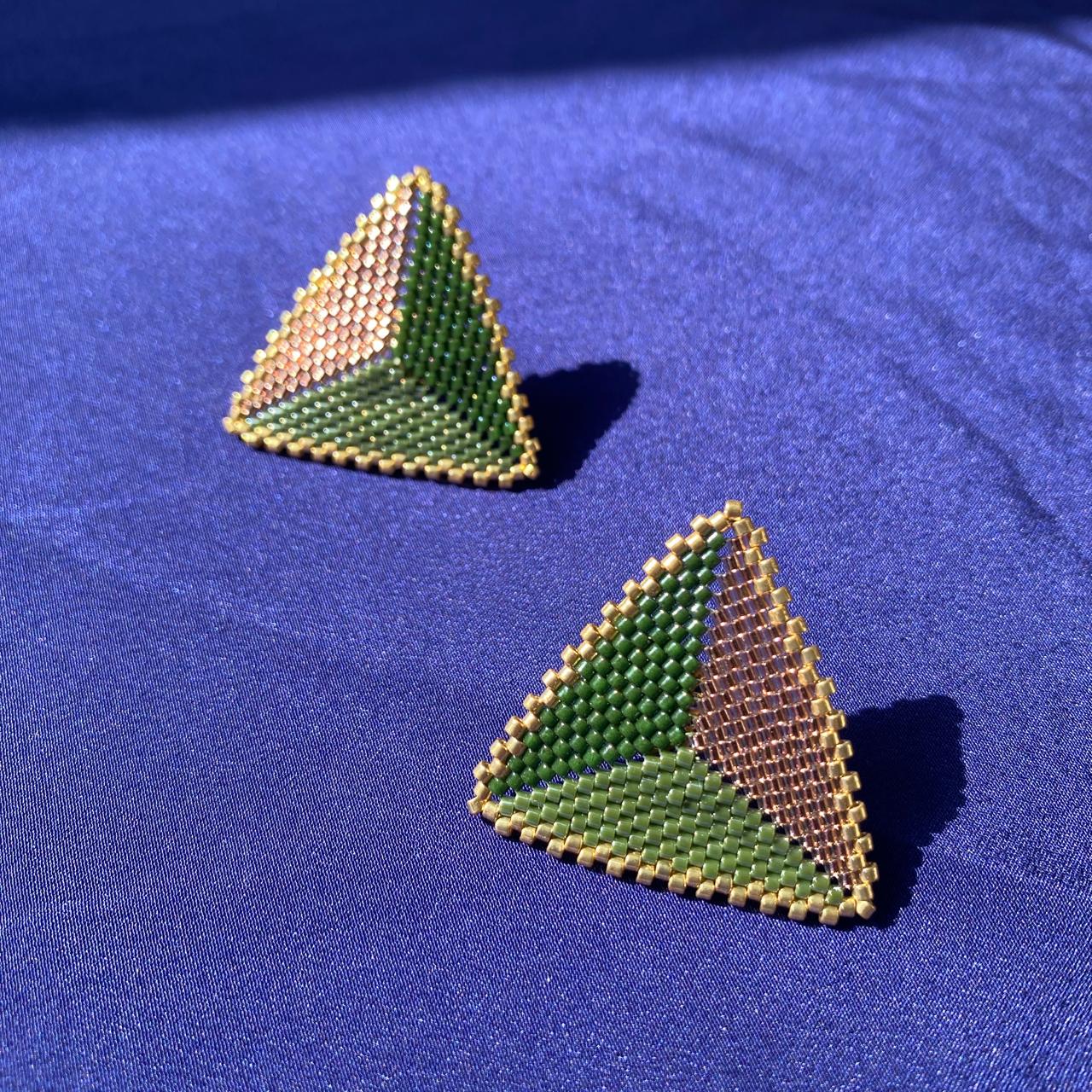 Aretes Triángulos con Borde Verde Claro, Verde Olivo y Cobre