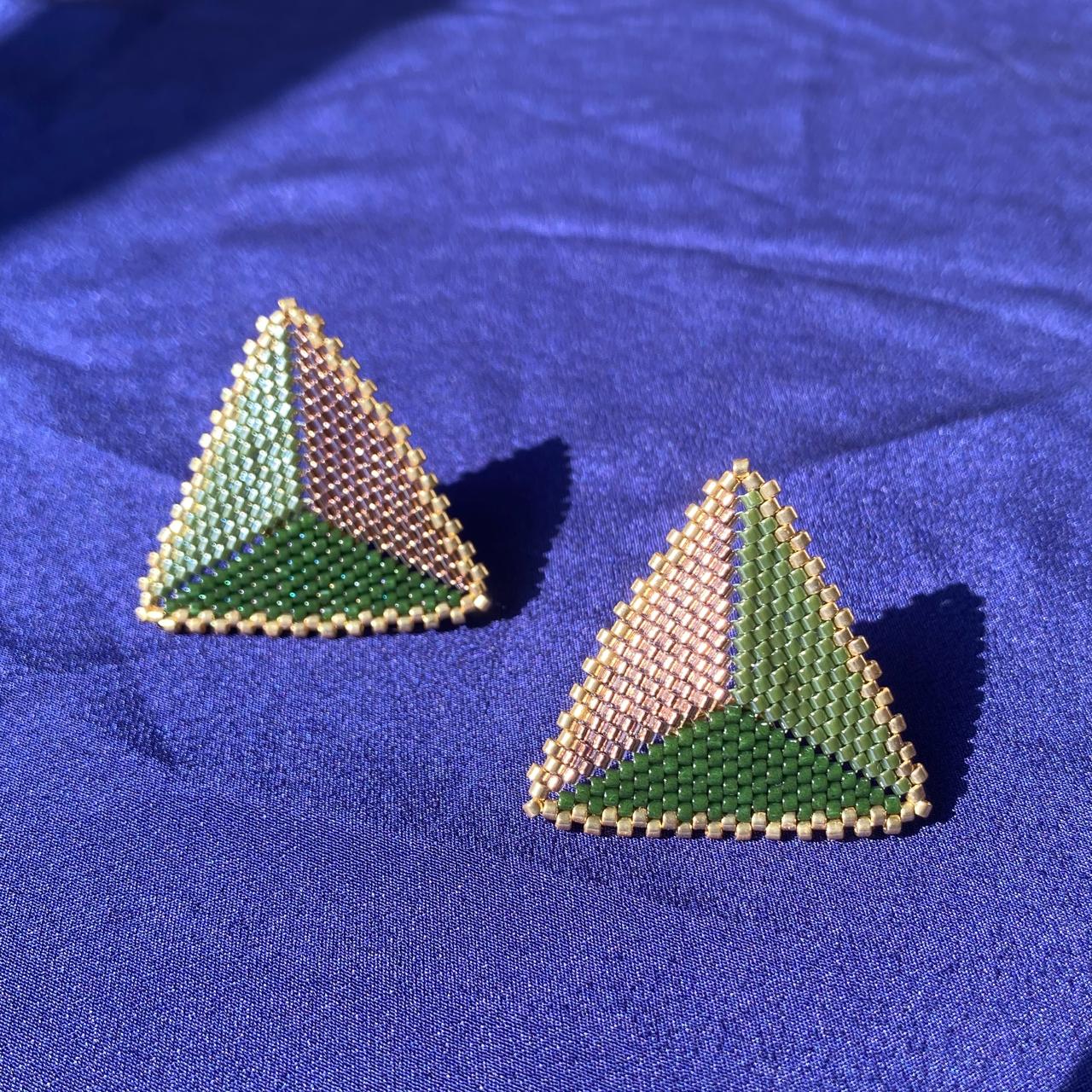 Aretes Triángulos con Borde Verde Claro, Verde Olivo y Cobre
