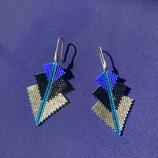 Aretes Mini Rigel Azul Klein, Negro y Plateado
