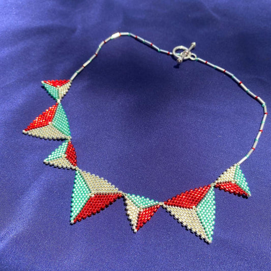 Collar Altaïr Verde Agua, Rojo y Plateado