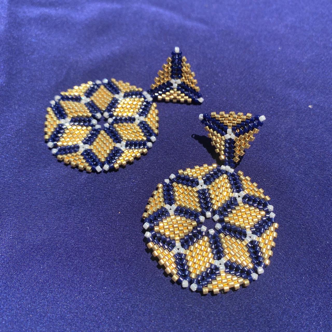 Aretes Altair I Dorado, Azul Marino y Blanco