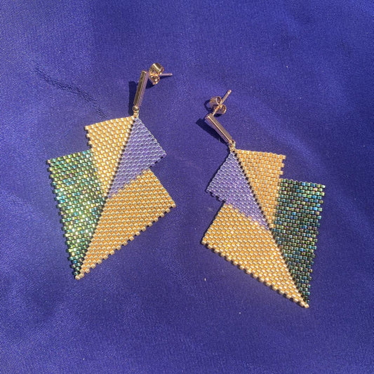 Aretes Atik Verde Facetas, Morado y Dorado - Asimétrico