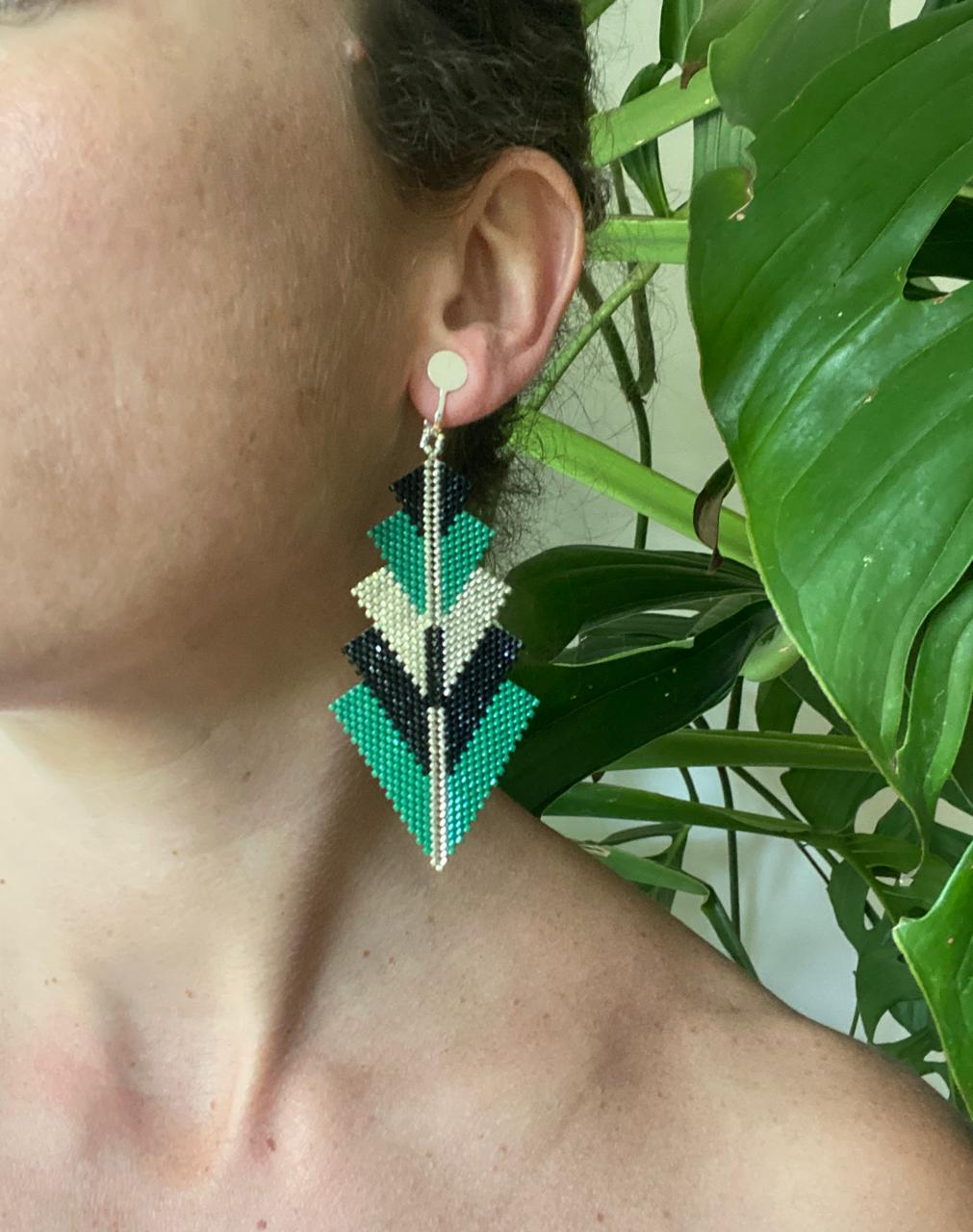 Conjunto Aretes Capella y Pulsera Verde Esmeralda